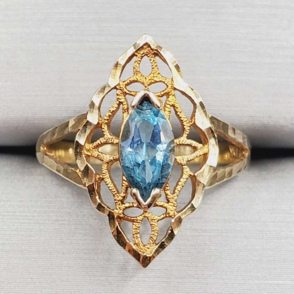 10k Blue Topaz Ring